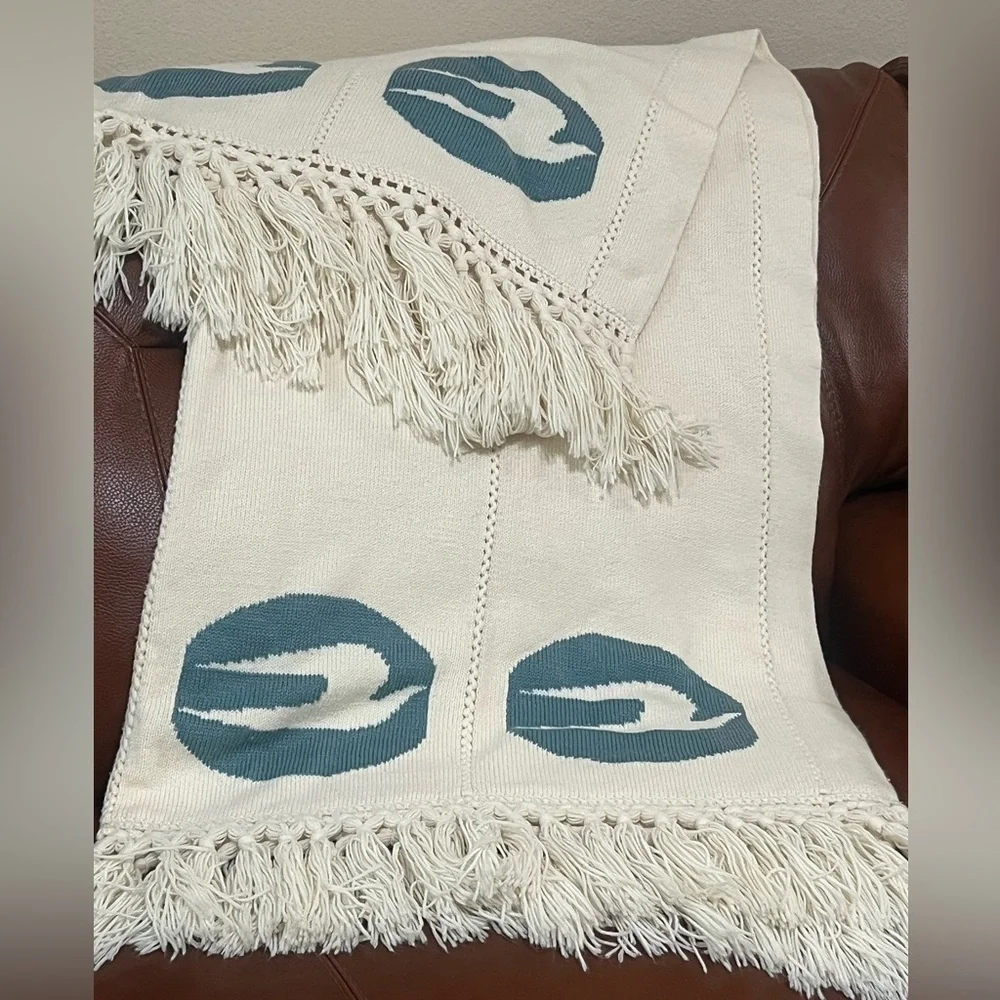 UNBRANDED Cream and Blue Fringed Throw Blanket NAUTICAL APPROXIMATELY 52 X 83